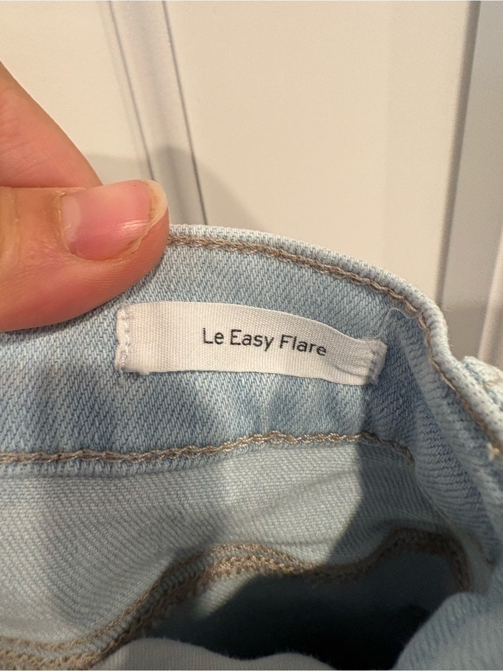 Frame Le Easy Flare Jeans in Clarity - Picture 7 of 10